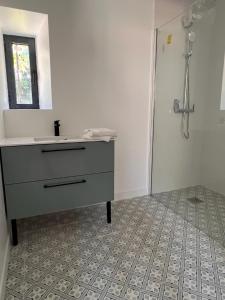 Maisons de vacances La grange - Grande longere a moins de 30 minutes des plages : photos des chambres