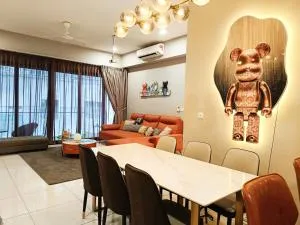 8 Kuala Lumpur City for 4 to 10 PAX of 4 BEDROOMS and 3 BATHROOMS near KLCC - Куала-Лумпур
