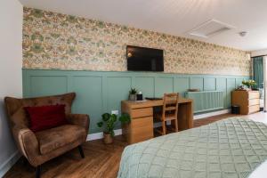 Stonehenge Courtyard