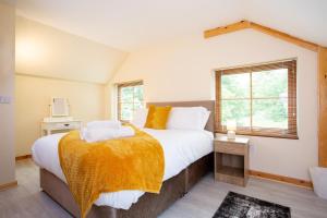 Chy Lowen, Treluswell