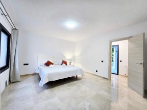 AA Guest - Jardines de Generalife Luxury Eco Villa with Private Pool