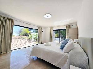 AA Guest - Jardines de Generalife Luxury Eco Villa with Private Pool