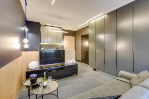 GARNIZON Apartment with PARKING & balcony