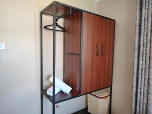 MILIMANI DRIVE LIVINGs