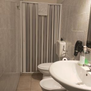 CATANIA AIRPORT ROOM BAGNO PRIVATO iN CAMERA