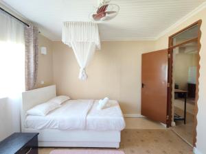 MILIMANI DRIVE LIVINGs