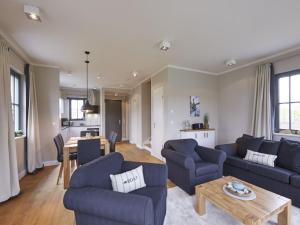 Reetland am Meer - Ihre Superior Reetdachvilla E28 - Zwei Schlafzimmer, Kamin & pure Wohlfühlatmosphäre