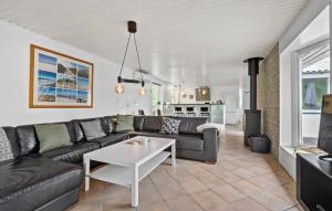 4 Bedroom Nice Home In Nørre Nebel