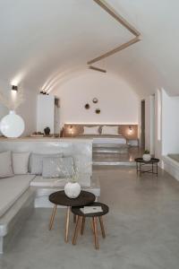 Infinity Residences with Outdoor Hot Tub room in Nature Eco Residences Santorini