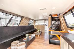 Live on a luxury 65ft yacht in Duquesa- Estapona