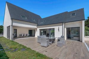 Maisons de vacances Piscine - 10 personnes - 100m de la plage : photos des chambres