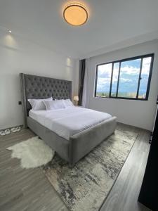 Luxurious 1BR Apartment centrally-located in the heart of the serene suburbs of Kilileshwa