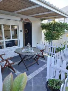 Casa Martina 2 (Spata) 10min El.Venizelos airport. - Leondárion