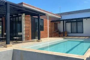 Casa nueva, moderna vista al mar - Mompiche