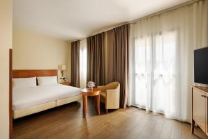 Junior Suite with Balcony room in Hotel dei Cavalieri Caserta - La Reggia