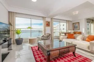 Les pieds dans le lac - Radès