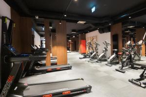 Sienna Grobla Apartment with View of the Motława Terrace & Sauna, Gym by Noclegi Renters