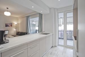 Belle Helene Luxury, Fully Reno, Athenian Riviera