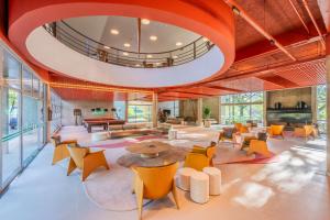 Almenat Embu Das Artes Sao Paulo, Tapestry Collection