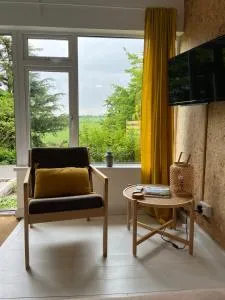 Kingfisher, Moor and Sea Holidays, a beautiful space overlooking Exmoor - Martinhoe