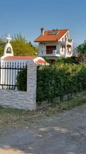 Silver Coast Cottage Raches - Kouvéla