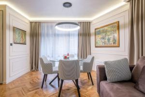 SOFapart Stylish & Fancy Place with 1 BDR