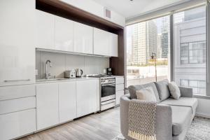 Rincon Hill 1BR w WD Gym Pool nr Tech HQs SFO-782