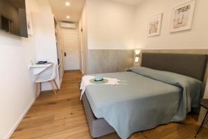 Harbor Rooms - Cala Gonone img12