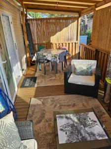 Villages vacances Mobil Home LES FLAMANTS ROSES CATHY&ROBERT : photos des chambres