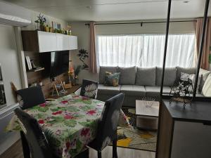 Villages vacances Mobil Home LES FLAMANTS ROSES CATHY&ROBERT : photos des chambres