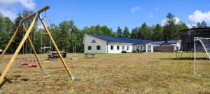 Boende i Målaskog, near the lake, boat, big garden