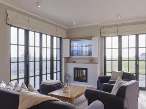 Reetland am Meer - LuxusPlus Reetdachvilla mit 4 Schlafzimmern und Kamin G08 - Дранске