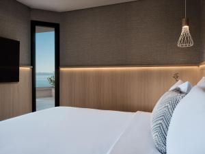 MERAVIA Leonardo Limited Edition - Adults Only