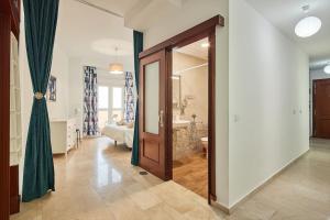 El Palmeral Ha Free Parking