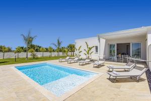 Villa Ares by Villa Plus
