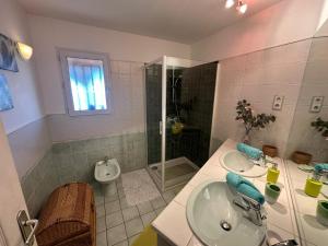 Maisons de vacances Maison provencale avec vue sur mer : photos des chambres