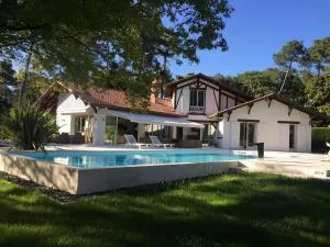 Villa BARADARENA avec piscine chauffée et jardin pour 10 personnes - Hossegor