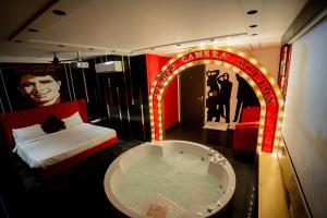 Orsom Stays Sassy - Sector 42