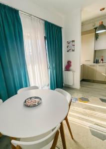 Seaside Studio 2