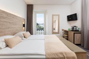 Comfort Double Room room in Hotel Du Lac