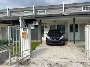 Anas HOMESTAY - Kampong Batu Dua