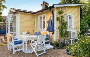 Awesome Home In Västervik With Kitchen - Göljerum