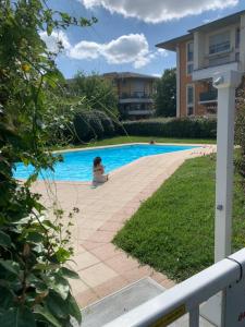 City Rose T2, Climatisation,parking privé, piscine, wifi , tout confort
