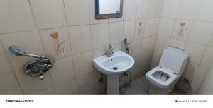 Airport Hotel Pariksheet Inn near airport