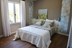 Villa au calme et sans vis à vis , proche du village