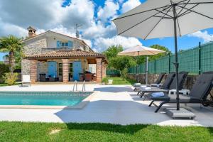 My Villa Ida with pool in Višnjan, Istria 