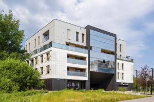 Klimatyczny Apartament na Wilanowie Parking & Balkon by Noclegi Renters