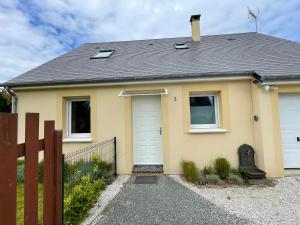 Maisons de vacances Sweet Omaha Belle maison recente lumineuse et cosy bien equipee jardin clos 15 mn a pied plage Omaha Beach et proche de Bayeux & Port en Bessin : photos des chambres