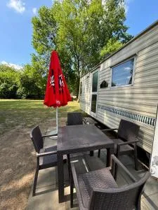 Domki nad Zalewem Nieporęt - 比亚沃布热吉