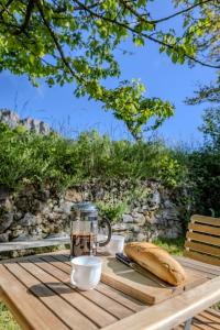 Secluded home in Le Caunil